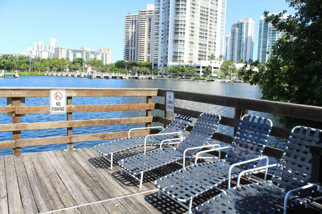 Yacht Club At Aventura 2 Bed 2 Bath Luxurius Cozy Brand New Daire Dış mekan fotoğraf