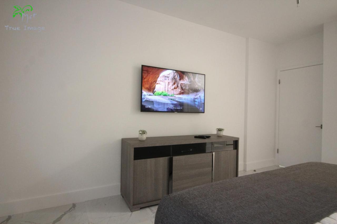 Yacht Club At Aventura 2 Bed 2 Bath Luxurius Cozy Brand New Daire Dış mekan fotoğraf